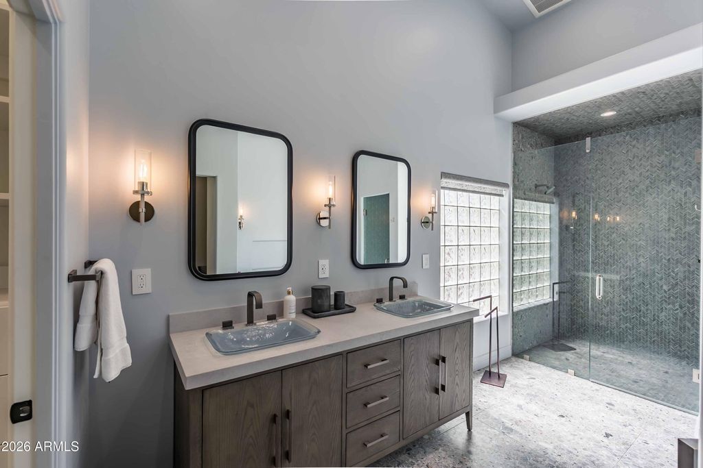 Image 17 of property listing at 9295 N 103RD Place, Scottsdale, AZ 85258