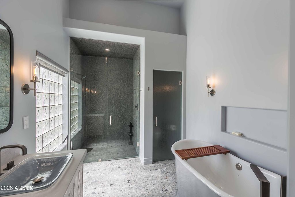 Image 19 of property listing at 9295 N 103RD Place, Scottsdale, AZ 85258