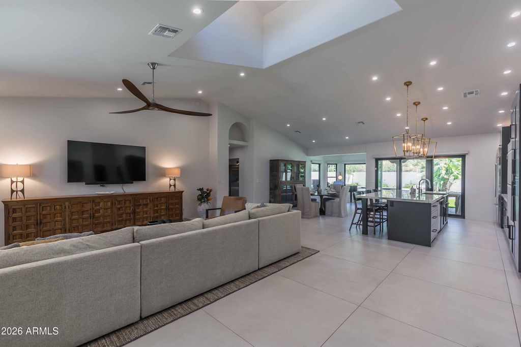 Image 3 of property listing at 9295 N 103RD Place, Scottsdale, AZ 85258