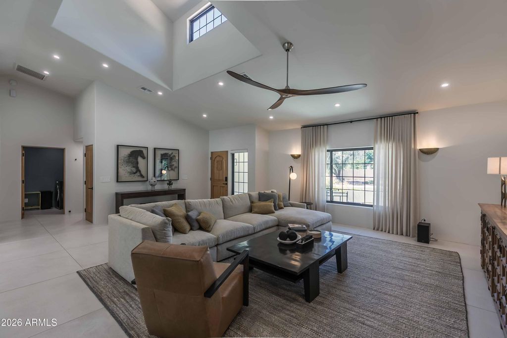 Image 4 of property listing at 9295 N 103RD Place, Scottsdale, AZ 85258