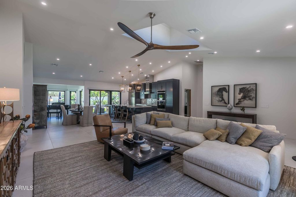 Image 5 of property listing at 9295 N 103RD Place, Scottsdale, AZ 85258