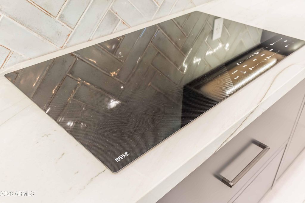 Image 8 of property listing at 9295 N 103RD Place, Scottsdale, AZ 85258