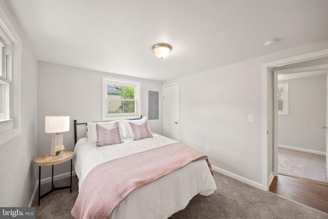 123 SOUTHGATE AVE, Fredericksburg, VA 22408
