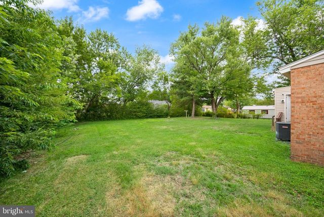 123 SOUTHGATE AVE, Fredericksburg, VA 22408