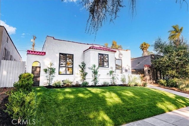 312 N Bronson Avenue, Los Angeles, CA 90004