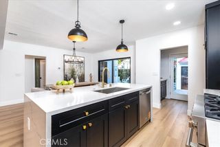 312 N Bronson Avenue, Los Angeles, CA 90004