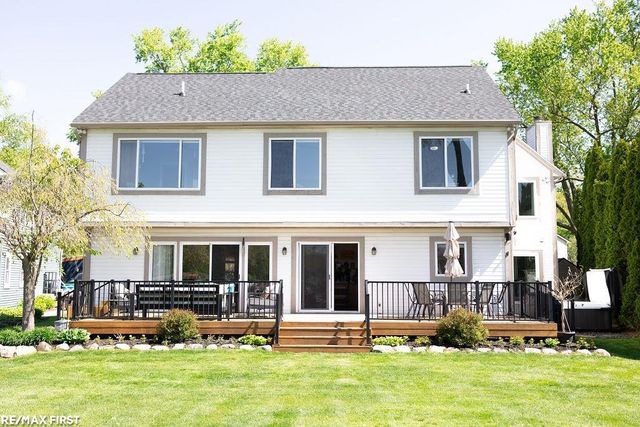 9427 Boncrest Street, Commerce Twp, MI 48382