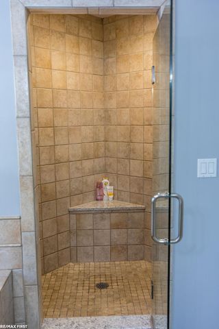 9427 Boncrest Street, Commerce Twp, MI 48382