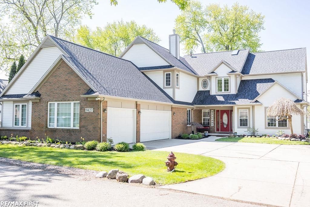 9427 Boncrest Street, Commerce Twp, MI 48382