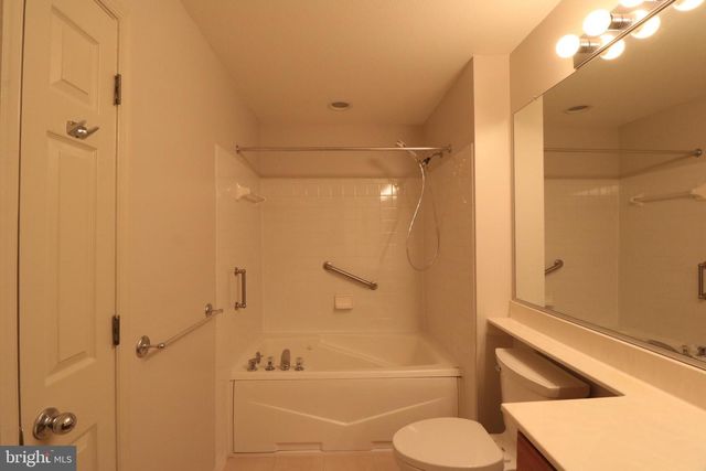 12000 AMBER RIDGE CIR #A-102, Germantown, MD 20876