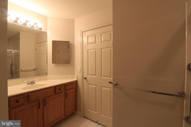 12000 AMBER RIDGE CIR #A-102, Germantown, MD 20876