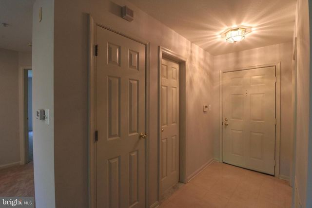 12000 AMBER RIDGE CIR #A-102, Germantown, MD 20876