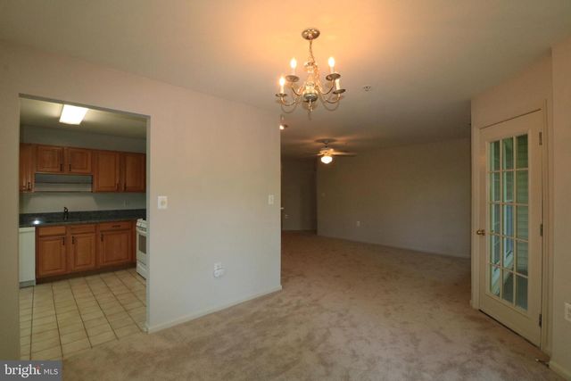 12000 AMBER RIDGE CIR #A-102, Germantown, MD 20876