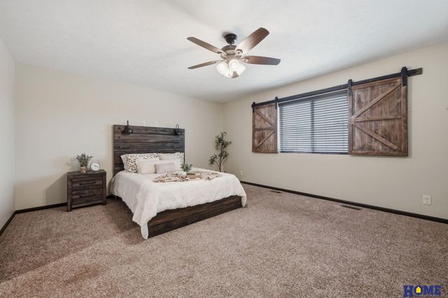 5969 Mad Creek Place, Lincoln, NE 68521