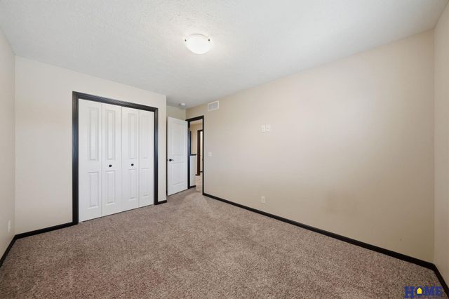 5969 Mad Creek Place, Lincoln, NE 68521