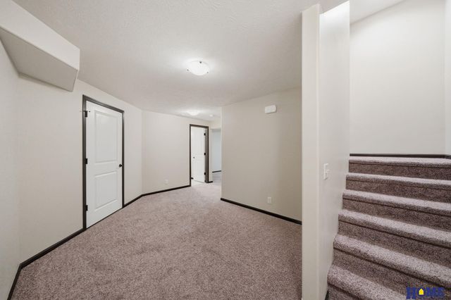 5969 Mad Creek Place, Lincoln, NE 68521