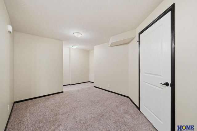 5969 Mad Creek Place, Lincoln, NE 68521