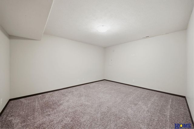 5969 Mad Creek Place, Lincoln, NE 68521