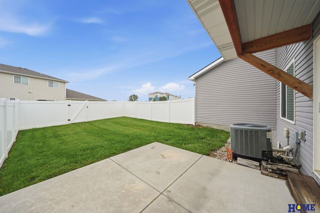 5969 Mad Creek Place, Lincoln, NE 68521