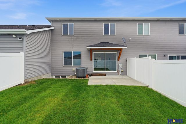 5969 Mad Creek Place, Lincoln, NE 68521