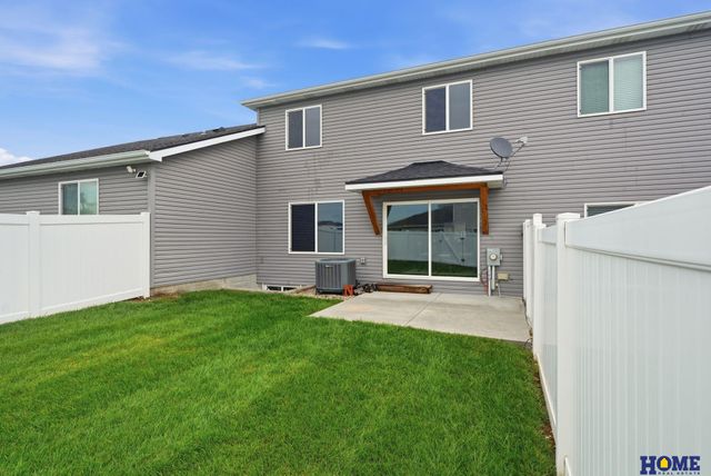 5969 Mad Creek Place, Lincoln, NE 68521