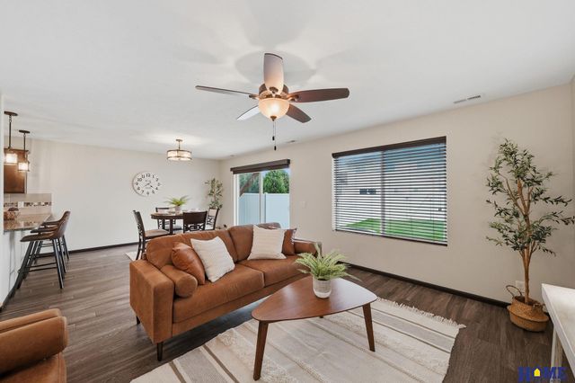 5969 Mad Creek Place, Lincoln, NE 68521