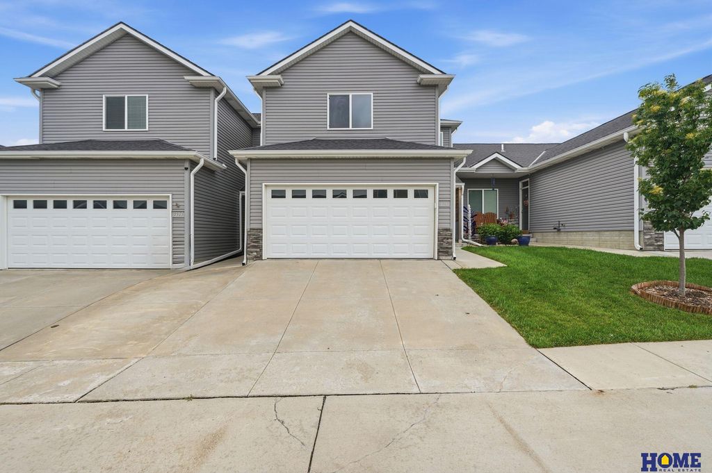 5969 Mad Creek Place, Lincoln, NE 68521