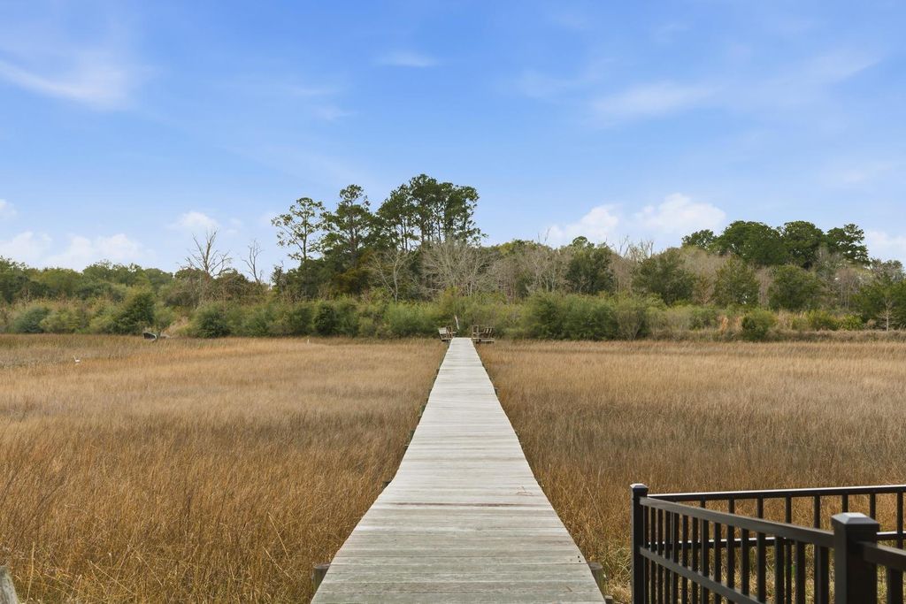 Image 4 of property listing at 224 Old Hickory Crossing, Johns Island, SC 29455