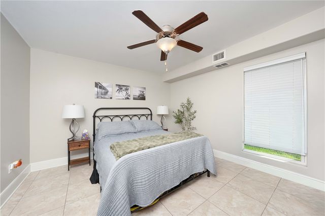 13730 Hawksnest Bay Dr, Corpus Christi, TX 78418