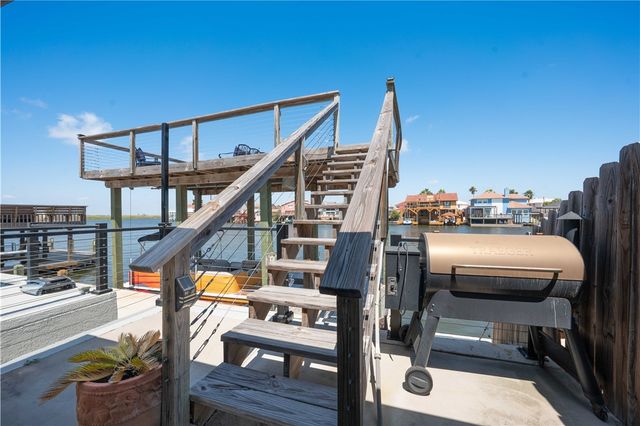 13730 Hawksnest Bay Dr, Corpus Christi, TX 78418