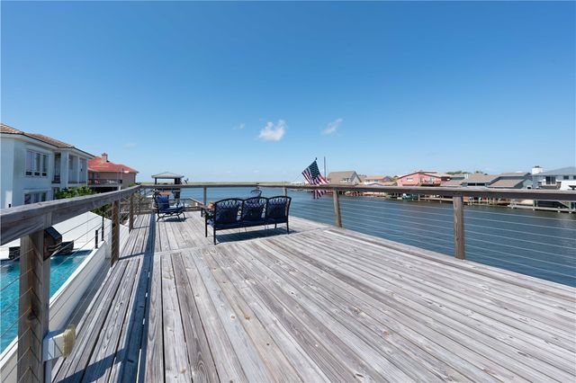 13730 Hawksnest Bay Dr, Corpus Christi, TX 78418