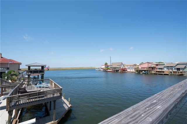 13730 Hawksnest Bay Dr, Corpus Christi, TX 78418
