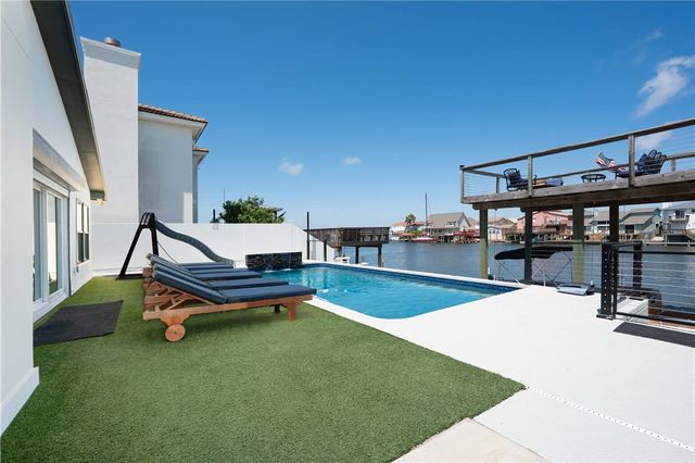13730 Hawksnest Bay Dr, Corpus Christi, TX 78418