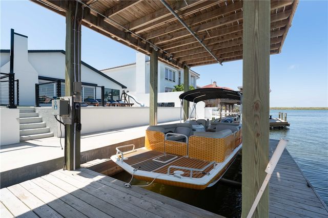 13730 Hawksnest Bay Dr, Corpus Christi, TX 78418