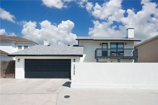 13730 Hawksnest Bay Dr, Corpus Christi, TX 78418