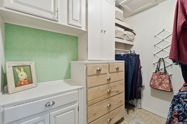 121 Sunrise Canyon, Universal City, TX 78148