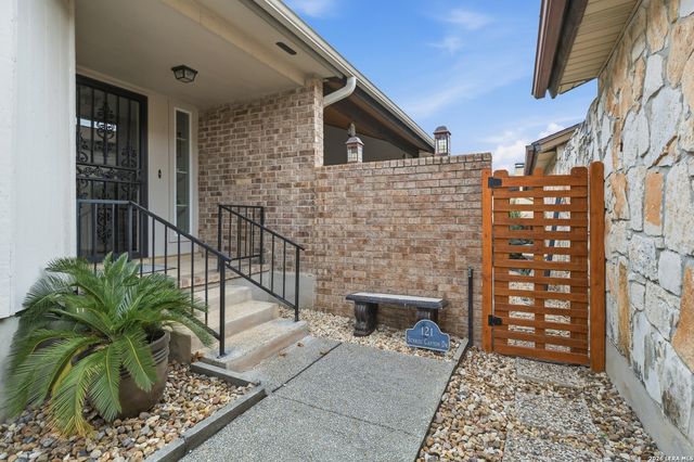 121 Sunrise Canyon, Universal City, TX 78148