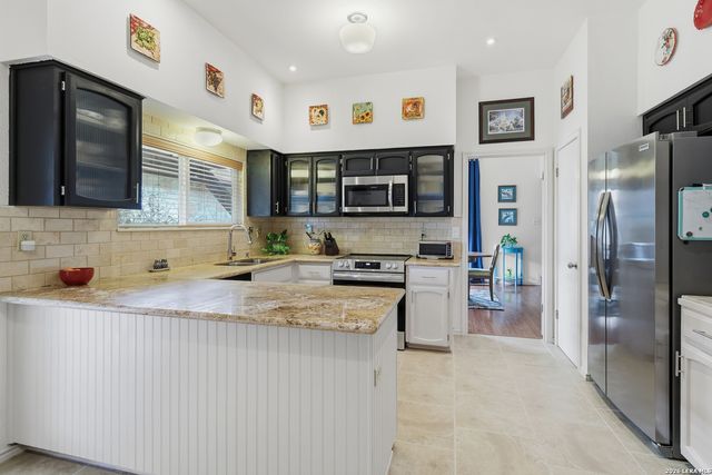 121 Sunrise Canyon, Universal City, TX 78148