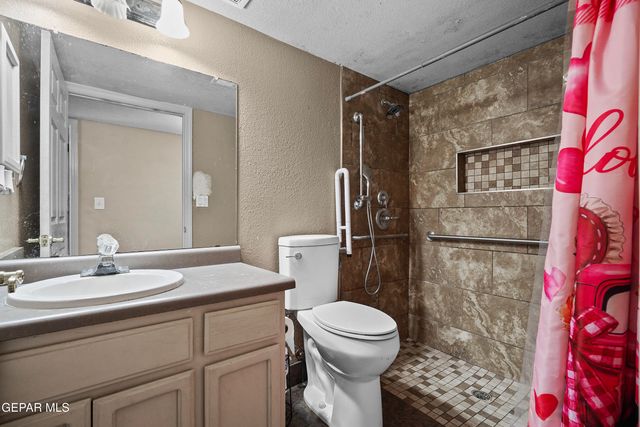 1557 Greg Powers Drive A, El Paso, TX 79936