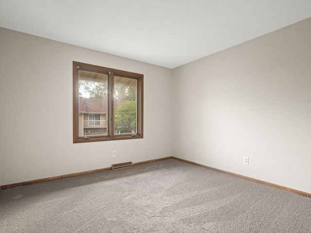 4685 High Point Drive 22, Rockford, IL 61114