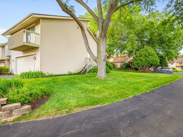 4685 High Point Drive 22, Rockford, IL 61114