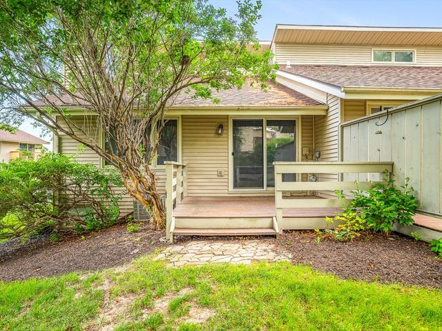 4685 High Point Drive 22, Rockford, IL 61114