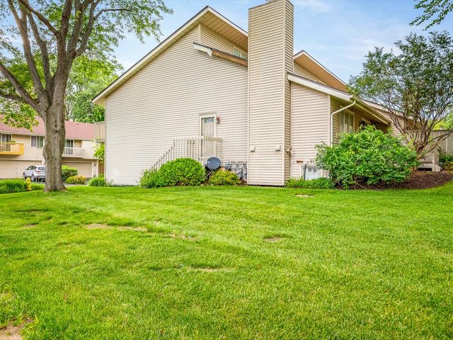 4685 High Point Drive 22, Rockford, IL 61114