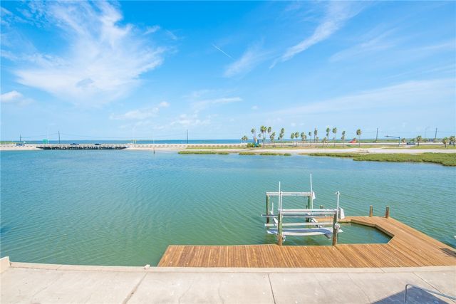 13702 SUNTAN Ave, Corpus Christi, TX 78418