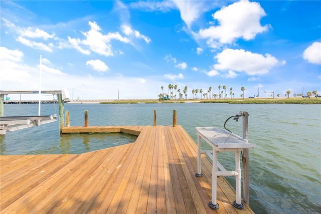 13702 SUNTAN Ave, Corpus Christi, TX 78418