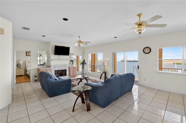 13702 SUNTAN Ave, Corpus Christi, TX 78418