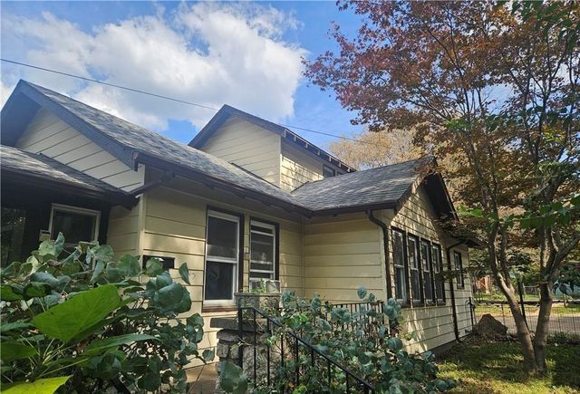 1207 N Main Street, Independence, MO 64050