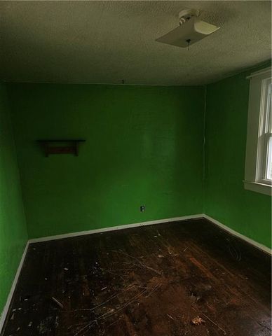 1207 N Main Street, Independence, MO 64050