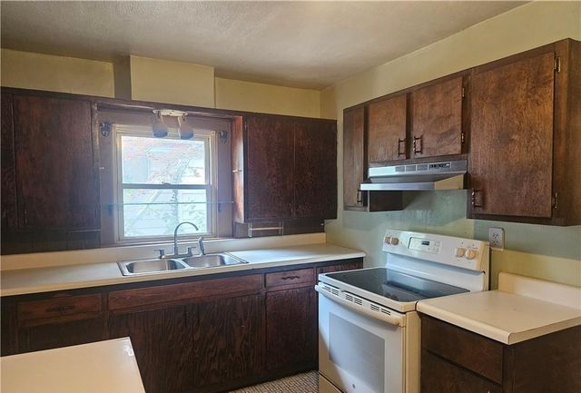 1207 N Main Street, Independence, MO 64050