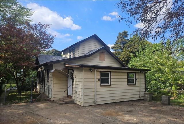 1207 N Main Street, Independence, MO 64050